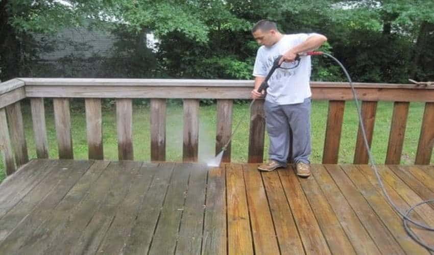 clean a wood deck with a pressure washer