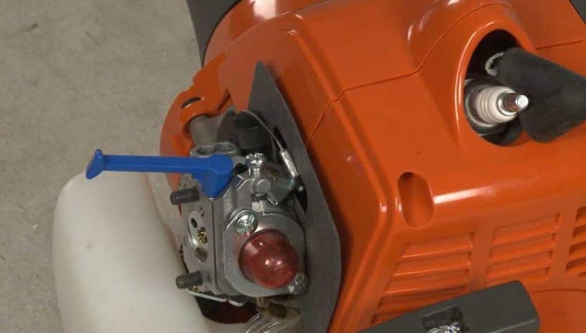 how to clean a carburetor on a weed eater